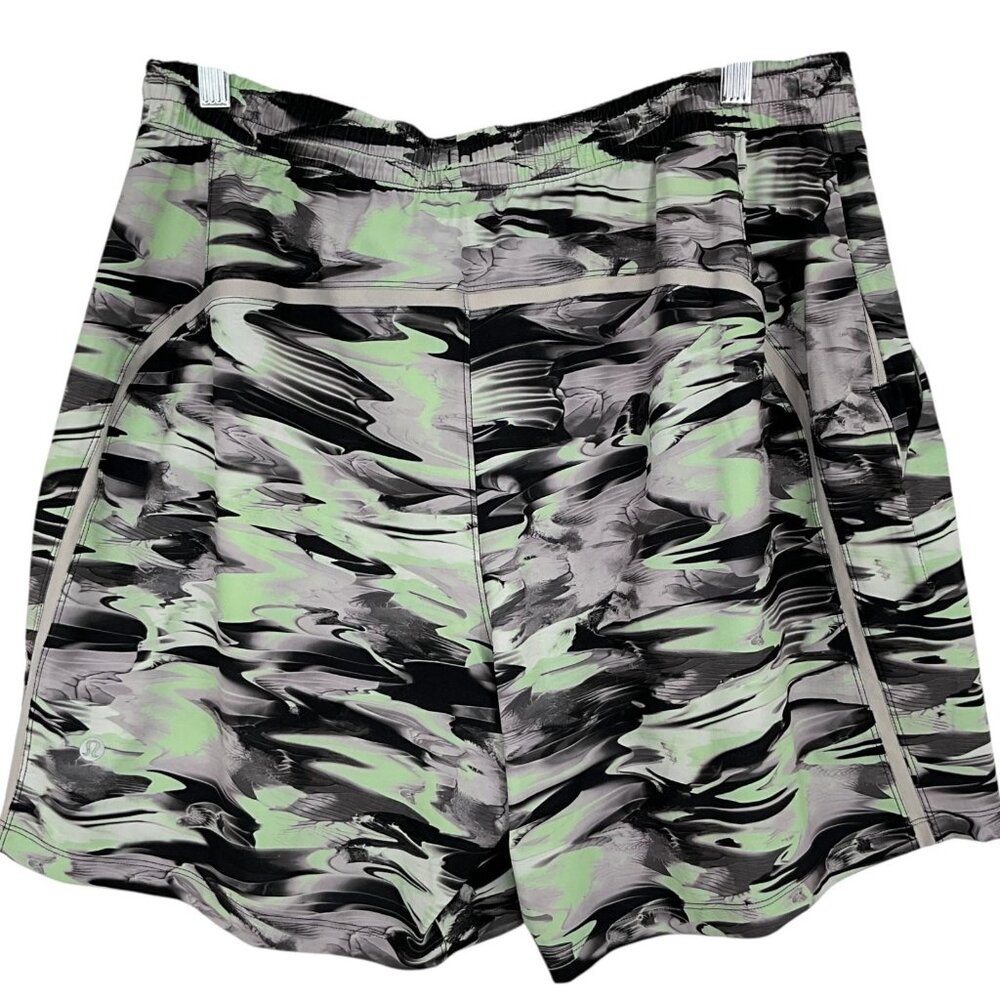 Lululemon Pace Breaker Linerless Shorts 7" Paint Glide Multi Size XL Men's - Picture 4 of 7